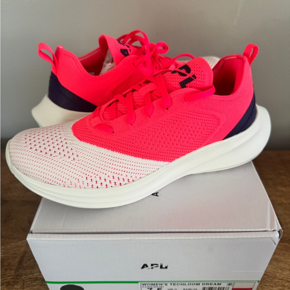 APL Women's Techloom Dream - Size 7.5